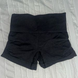 vintage lululemon black shorts. size 0.